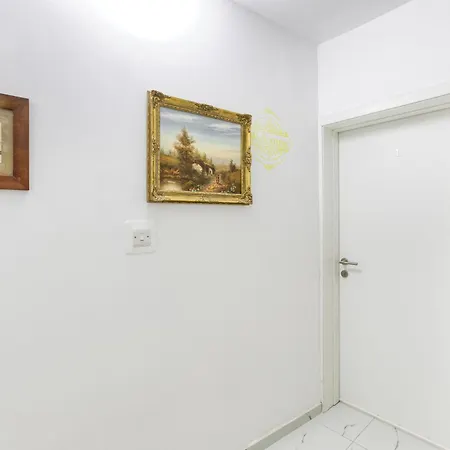 公寓 The By 360 Estates *