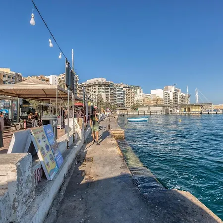 The By 360 Estates Apartament Sliema