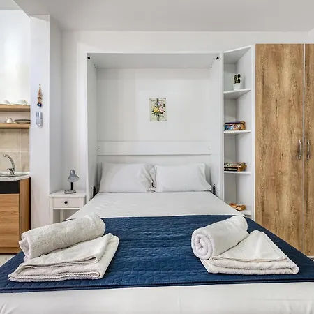 The By 360 Estates شقة